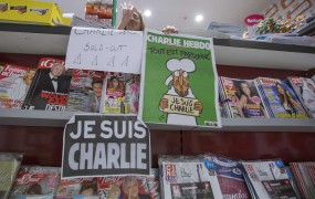 Iranski časnik zaradi podpore reviji Charlie Hebdo ukinili