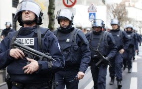V Franciji v raciji proti džihadistom več aretiranih 