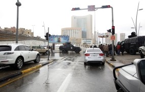 V napadu na hotel v Tripoliju ubitih devet ljudi, med njimi pet tujcev