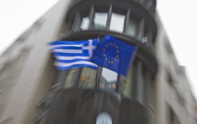 Grčija naj bi danes z zamudo le posredovala reformni seznam