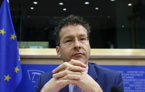 Dijsselbloem odločno zavrnil možnost izstopa Grčije iz območja evra