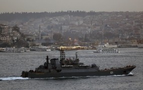 Rusija Cipru denar, ta pa bo odprl pristanišča za ruske vojaške ladje