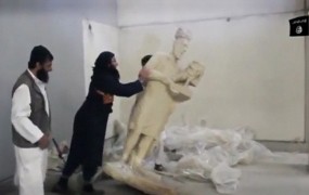 Islamska država je uničila tisočletja stare asirske kipe