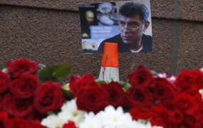 V Moskvi zborovanje v spomin na ubitega opozicijskega voditelja