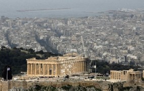 Grčija v vse hujši finančni godlji kliče na pomoč
