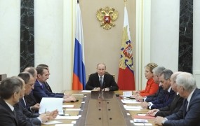 Putin se je za priključitev Krima odločil po odstavitvi Janukoviča