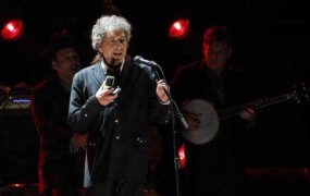 Bob Dylan junija prihaja v Stožice