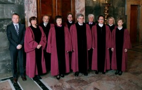 Ustavno sodišče o pritožbah v zadevi Patria, končne odločitve še ni pričakovati