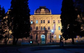 Mariborska univerza je od Pop TV zahtevala 1464 evrov za seznam avtorskih honorarjev profesorjev