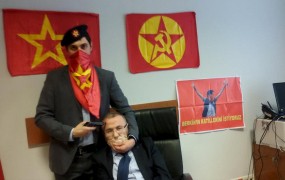 Drama v Istanbulu končana s smrtjo ugrabljenega tožilca in marksističnih ugrabiteljev