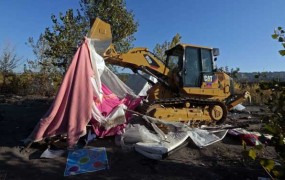 Italijanski politik bi romska naselja zravnal s tlemi
