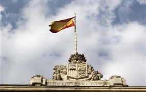 Bivši španski minister in vodja IMF tarča očitkov o pranju denarja