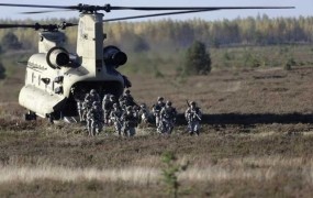 V Ukrajino prispelo 300 ameriških vojaških inštruktorjev