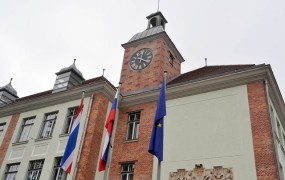MZZ zanika poročanje hrvaških medijev o Erjavčevih besedah glede arbitraže