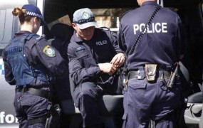 V Avstraliji aretirali najstnika zaradi načrtovanja bombnega napada