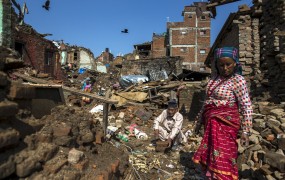Nepal stresel nov močan potres; številne smrtne žrtve