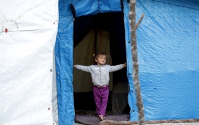 Avstrijci bi begunce namestili v šotorska taborišča