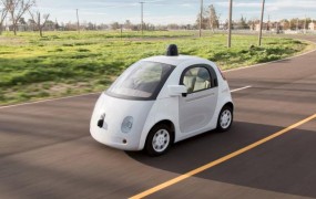 Googlovi avtomobili brez voznika poleti na ceste