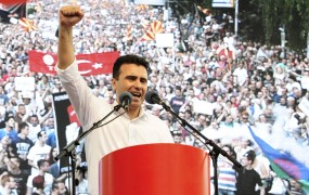 Makedonski politiki brez dogovora o izhodu iz krize