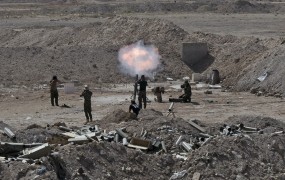 Iraške vladne sile pri Ramadiju v ofenzivo proti džihadistom