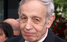 Umrl je Nobelov nagrajenec Nash, upodobljen v filmu Čudoviti um