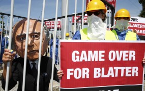 Lahko aretacije vodstva Fife zrušijo Blatterja?