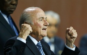 Blatter ostaja na čelu Fife