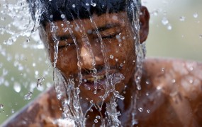 Število žrtev vročinskega vala v Indiji preseglo 2000