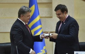 Nekdanji gruzijski predsednik se po selitvi v Ukrajino odpoveduje gruzijskemu državljanstvu