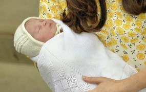 Krst britanske princeske Charlotte čez mesec dni