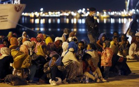 Konec tedna so v Sredozemlju rešili skoraj 6000 beguncev