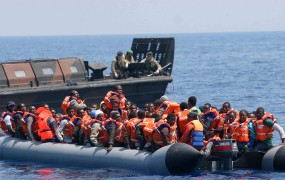Čez Sredozemsko morje letos že več kot 100.000 migrantov