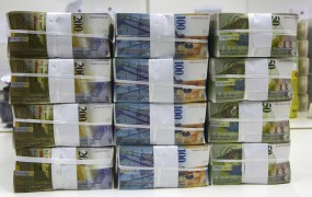 Združenje frank: V bankah so ponarejali podnapise posojilojemalcev v frankih