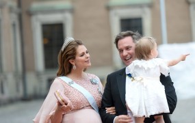 Na švedskem dvoru dva dni po prinčevi poroki še naraščaj