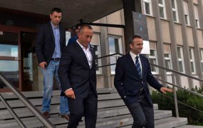 Sodišče Haradinaju vrnilo potni list 