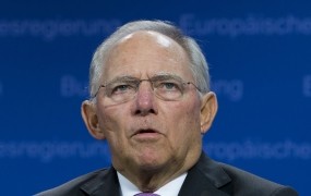 Schäuble: Grčija se bo soočila z akutnimi težavami, ostaja del območja evra