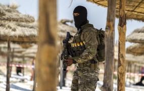 Tunizijska policija po pokolu na plaži aretirala 12 osumljencev