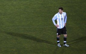 Med finalom južnoameriškega prvenstva napadli Messijevo družino