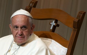 Papeža turneja po Južni Ameriki vidno izmučila
