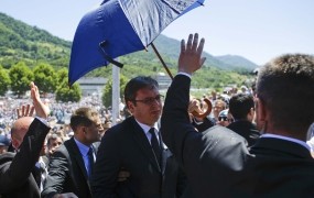 Izetbegović zanika vsakršne povezave z napadom na Vučića