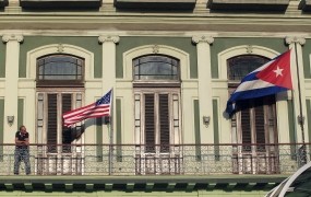 ZDA in Kuba po pol stoletja ponovno odprli veleposlaništvi 