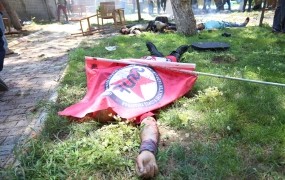 Džihadistični pokol na jugu Turčije: napadalec IS se je razstrelil na srečanju mladih