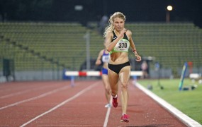Slovenska atletinja Maruša Mišmaš Zrimšek je na 2000 m zapreke dosegla drugi izid vseh časov