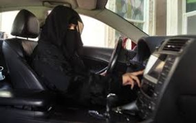Iran: Voznicam brez tančic bodo zaplenili avtomobil