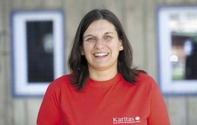Jana Lampe, Slovenska Karitas: Ljudi moramo podpirati tam, kjer živijo