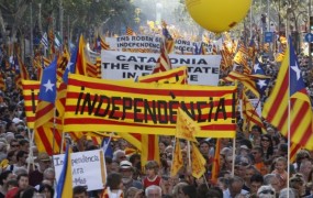 Katalonci znova množično na ulice v podporo neodvisnosti
