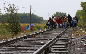 Slovenija bo 14 sirskih državljanov vrnila na Madžarsko