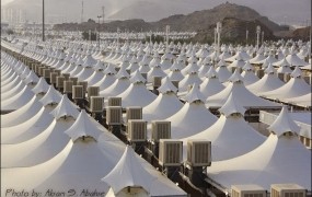 Savdska Arabija noče odstopiti romarskega naselja sirskim beguncem