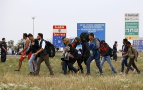 Stop migrantom: na avstrijskih mejah tudi vojaki