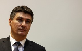 Milanović: Begunce bomo napotili na Madžarsko in v Slovenijo